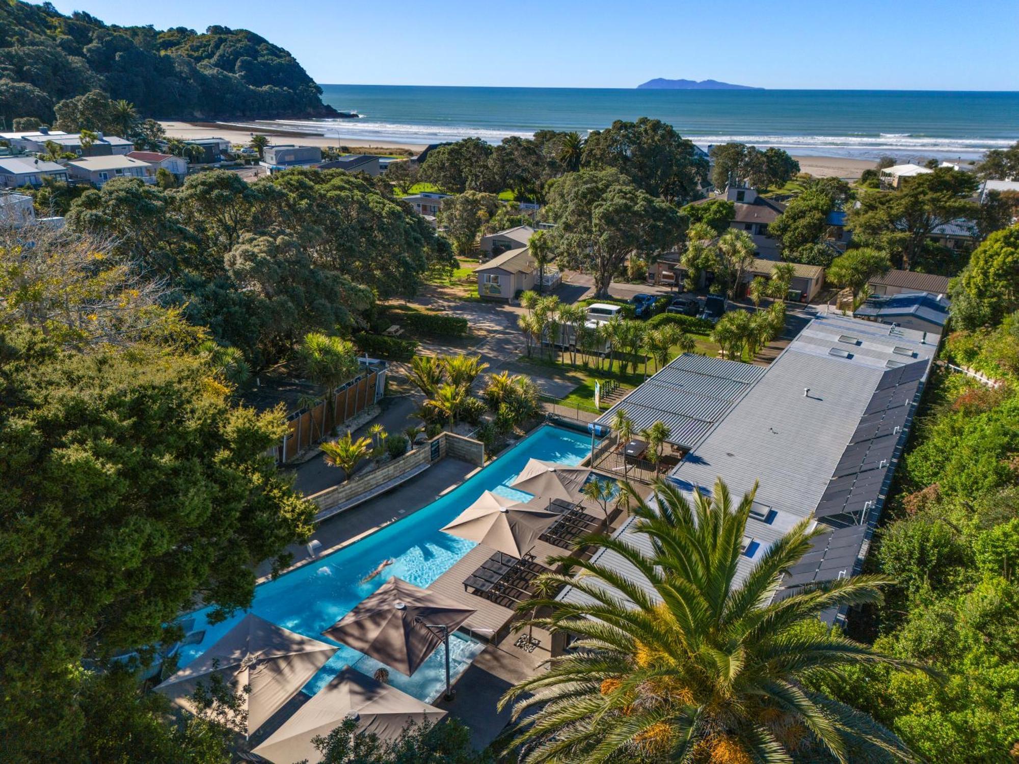 Tasman Holiday Parks - Waihi Beach Eksteriør bilde Aerial view of the hotel
