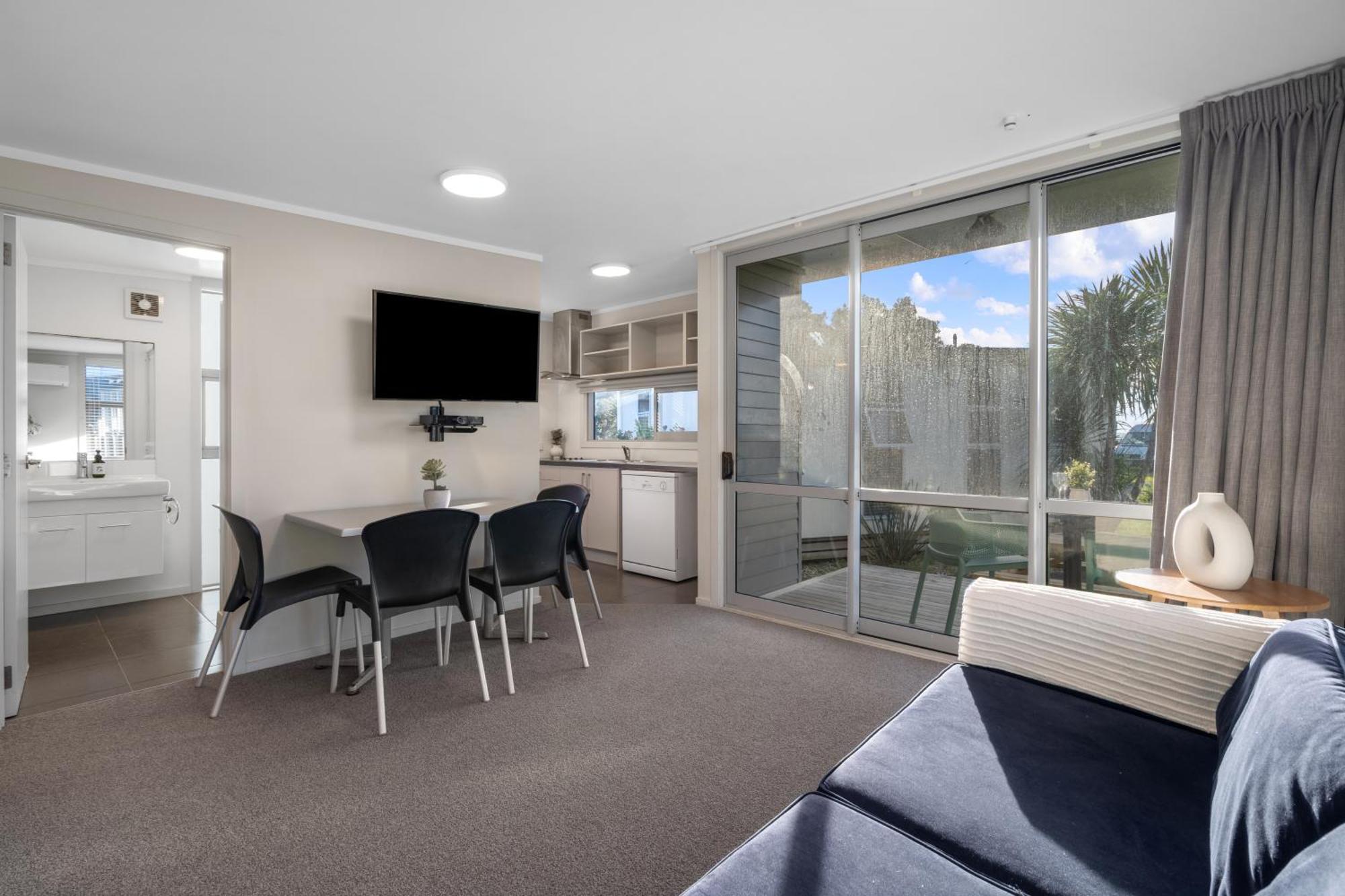 Tasman Holiday Parks - Waihi Beach Eksteriør bilde A typical one-bedroom apartment at the hotel